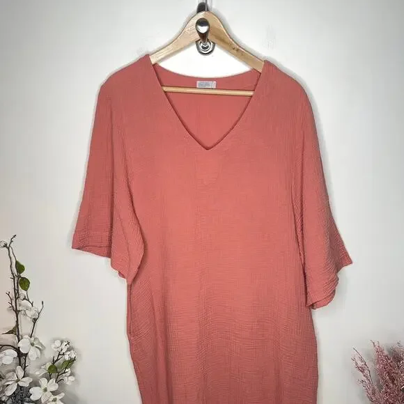 BAREFOOT DREAMS Malibu Sun Soaked Crinkle Cotton Gauze Caftan Maxi Dress {II26} - Picture 4 of 9